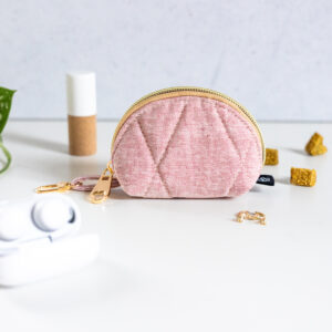Produktfoto eines vielfältigen Täschchens in der Farbe Rosa